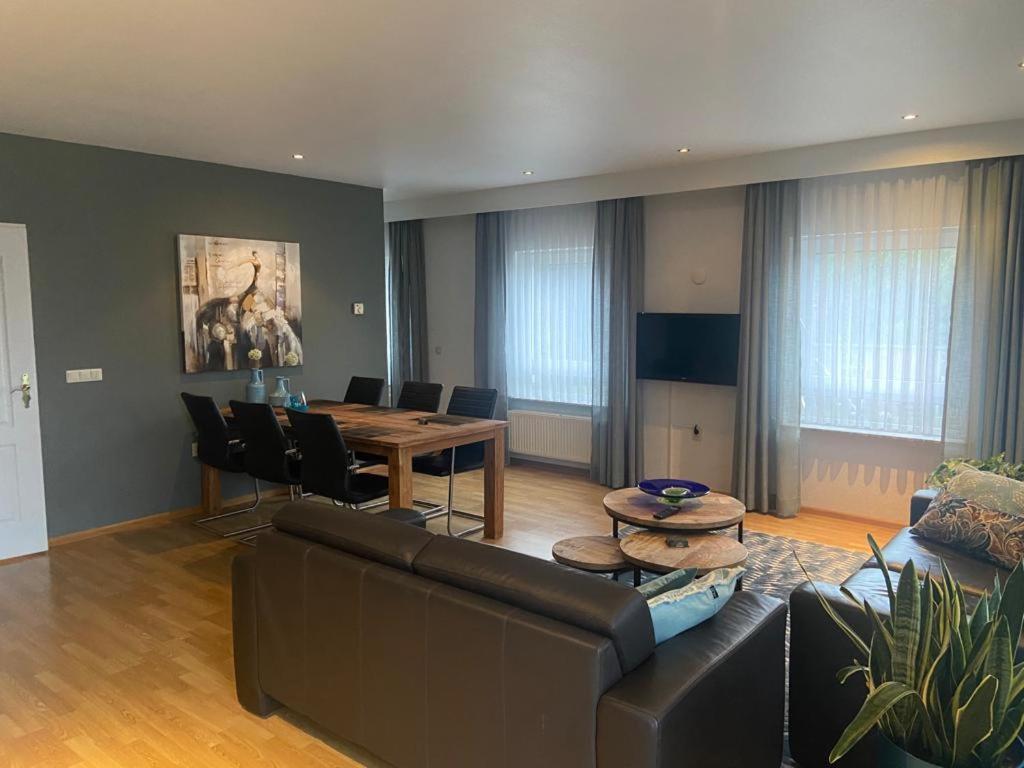 Panorama Sousberg Appartementen Schin op Geul Esterno foto